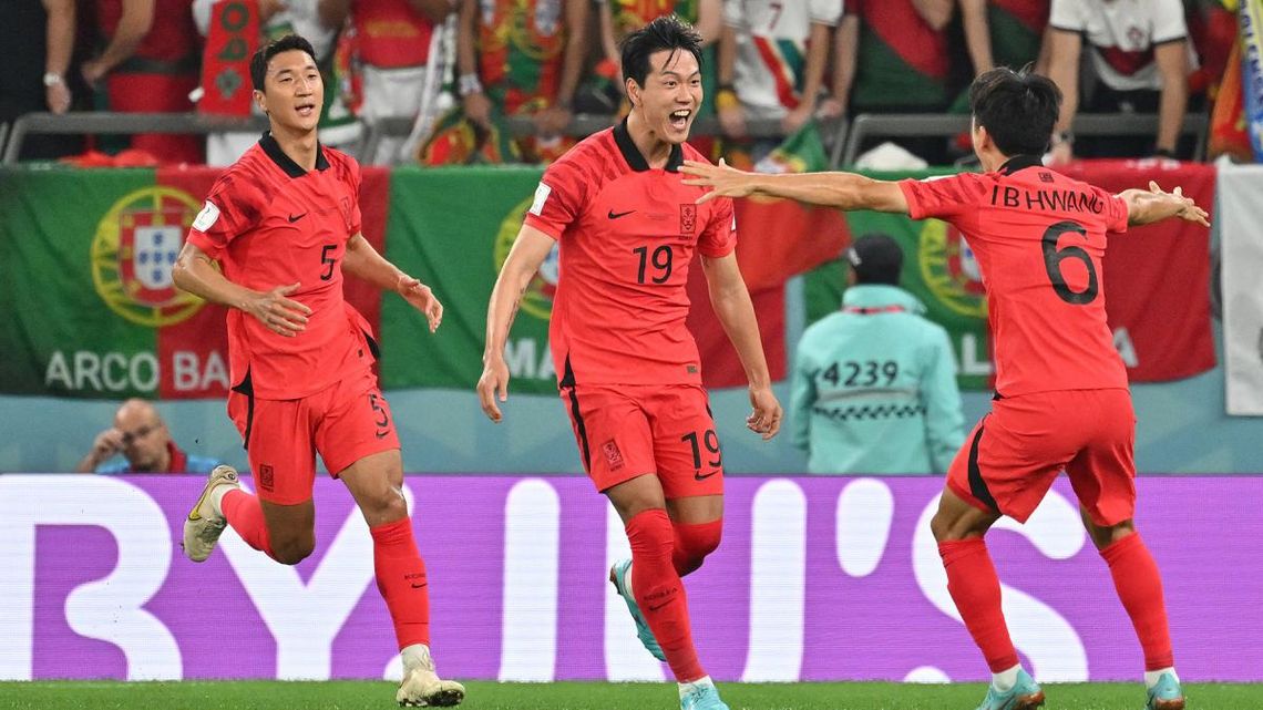 Corea del Sur dio la sorpresa ante Portugal y se metió en octavos de final.
