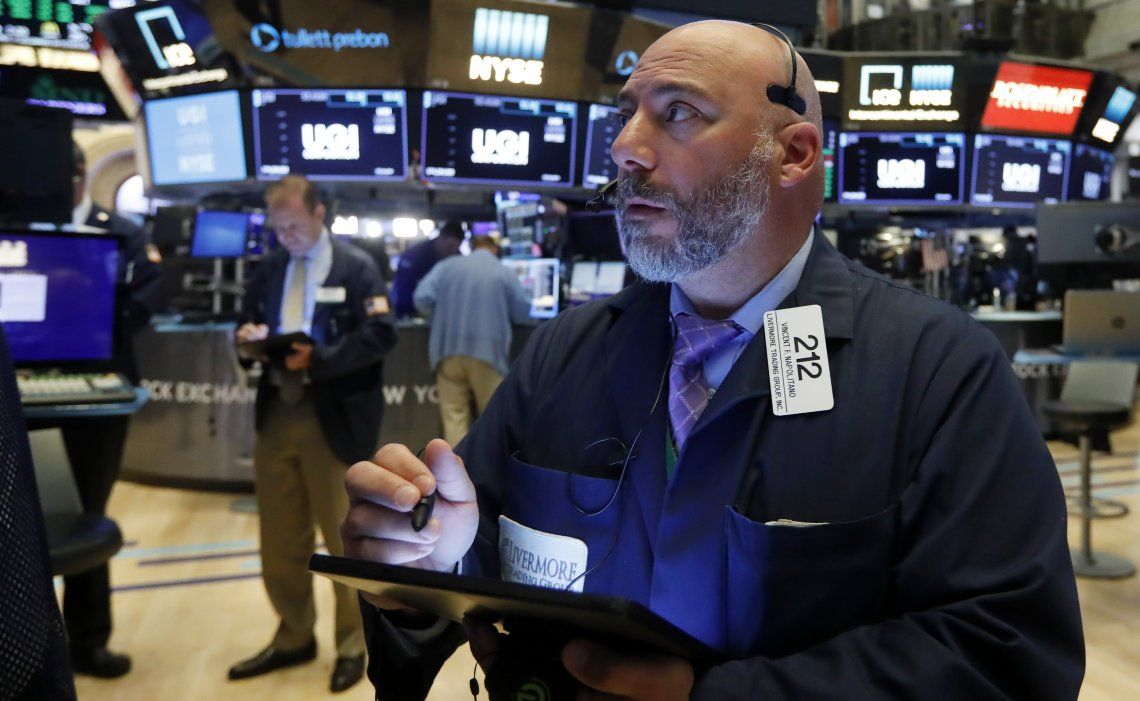 Wall Street cerró ayer con máximos históricos y tanto el S&P 500 como el Nasdaq avanzaron 0