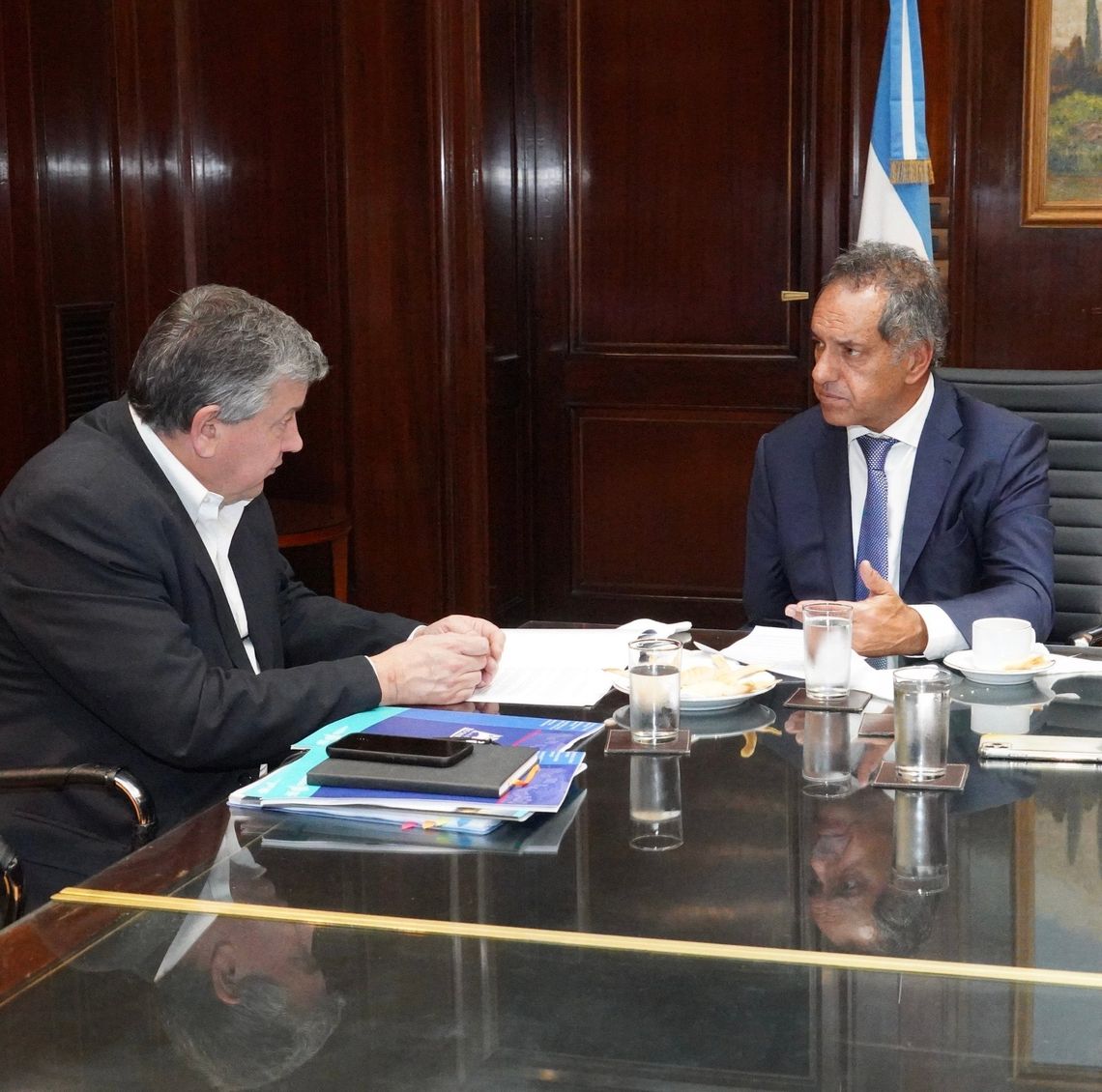 Scioli se reunió con el presidente del Astillero Río Santiago.