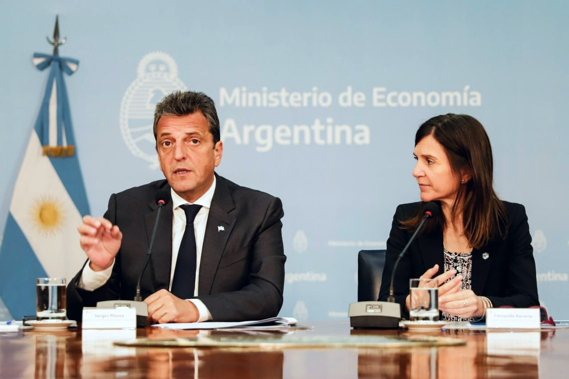 El bono había sido anunciado antes del balotaje por el ministro de Economía, Sergio Massa, y la titular de la ANSES, Fernanda Raverta