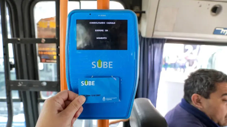 Un nuevo aumento en los boletos del transporte público.