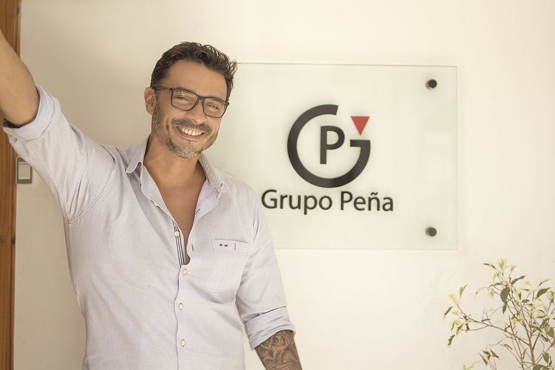Mauricio Peña, dueño de la app Divas Play que tiene como estrella a Flor Peña