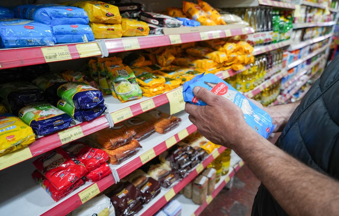 La canasta básica subió casi un 11% en la mitad de enero