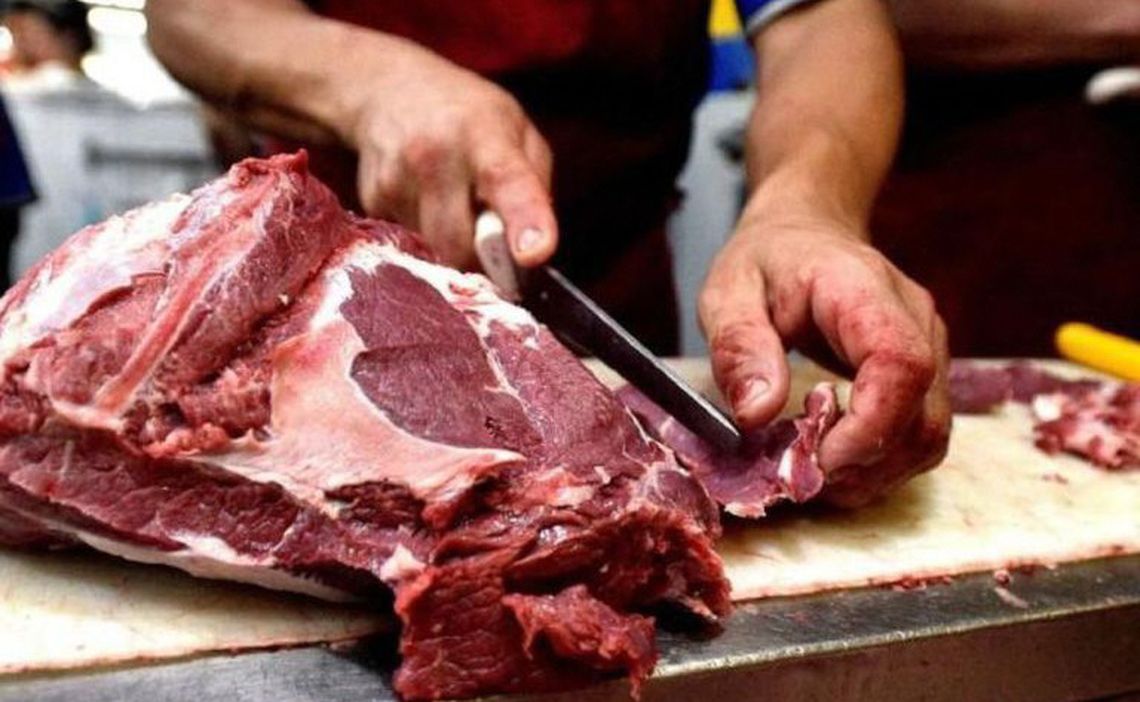 Baja el consumo de la carne. 