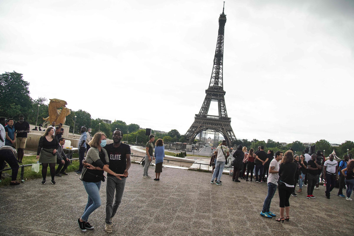 La Torre Eiffel creció 6 metros más