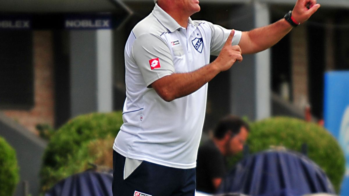 Omar de Felippe es el nuevo entrenador de Independiente