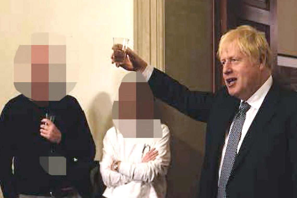 Boris Johnson admitió que engañó al Parlamento en el aislamiento por Covid