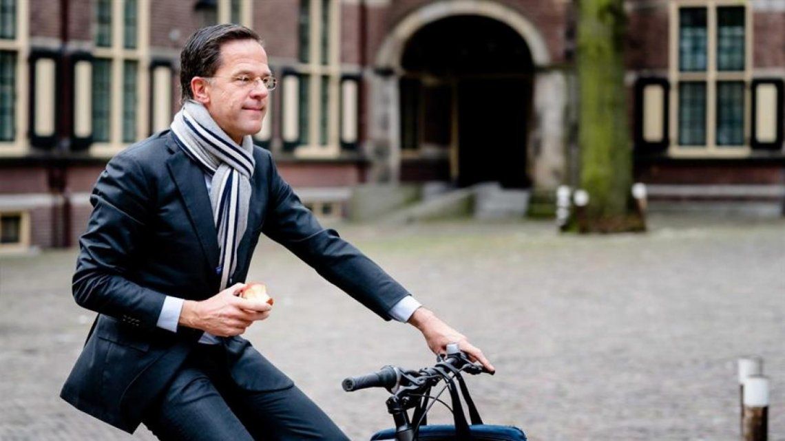 Holanda: Mark Rutte y todo el gabinete renunciaron en medio de un escándalo 