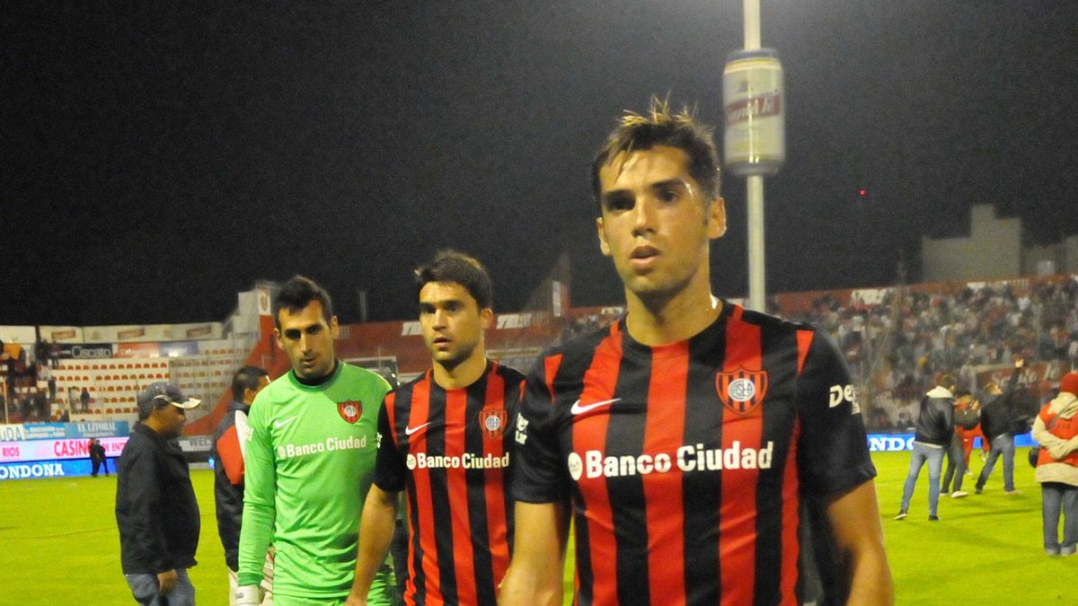 San Lorenzo tropezó en Santa Fe pero sigue en pie