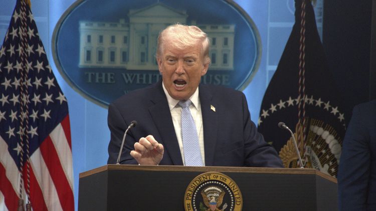Donald Trump lanzó una nueva advertencia contra Cuba.