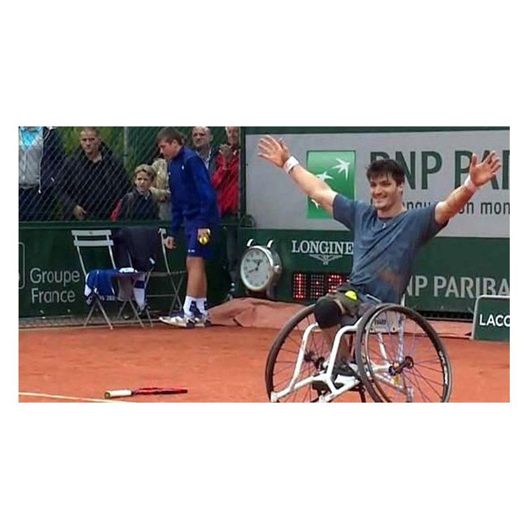 Gustavo Fernández, campeón de Roland Garros sobre silla de ruedas