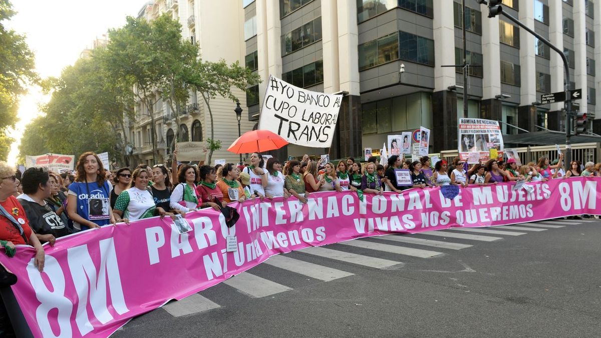 Masivas Marchas Por El Día Internacional De La Mujer En Todo El País 