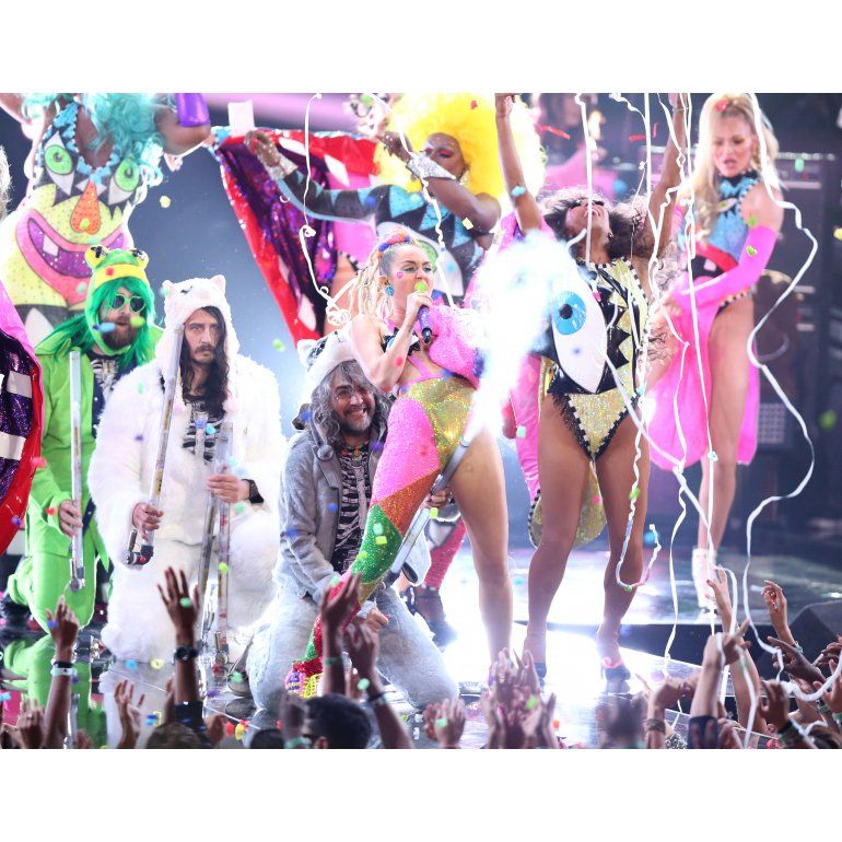 Miley Cyrus se volvió a robar la gala de los premios MTV