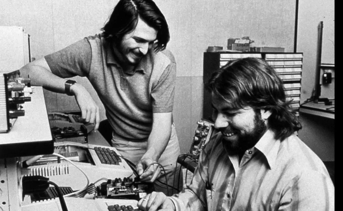 Steve Wozniak y Steve Jobs.