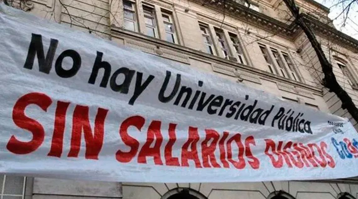 Los trabajadores universitarios realizarán un nuevo paro tras el fracaso en el paritaria. 