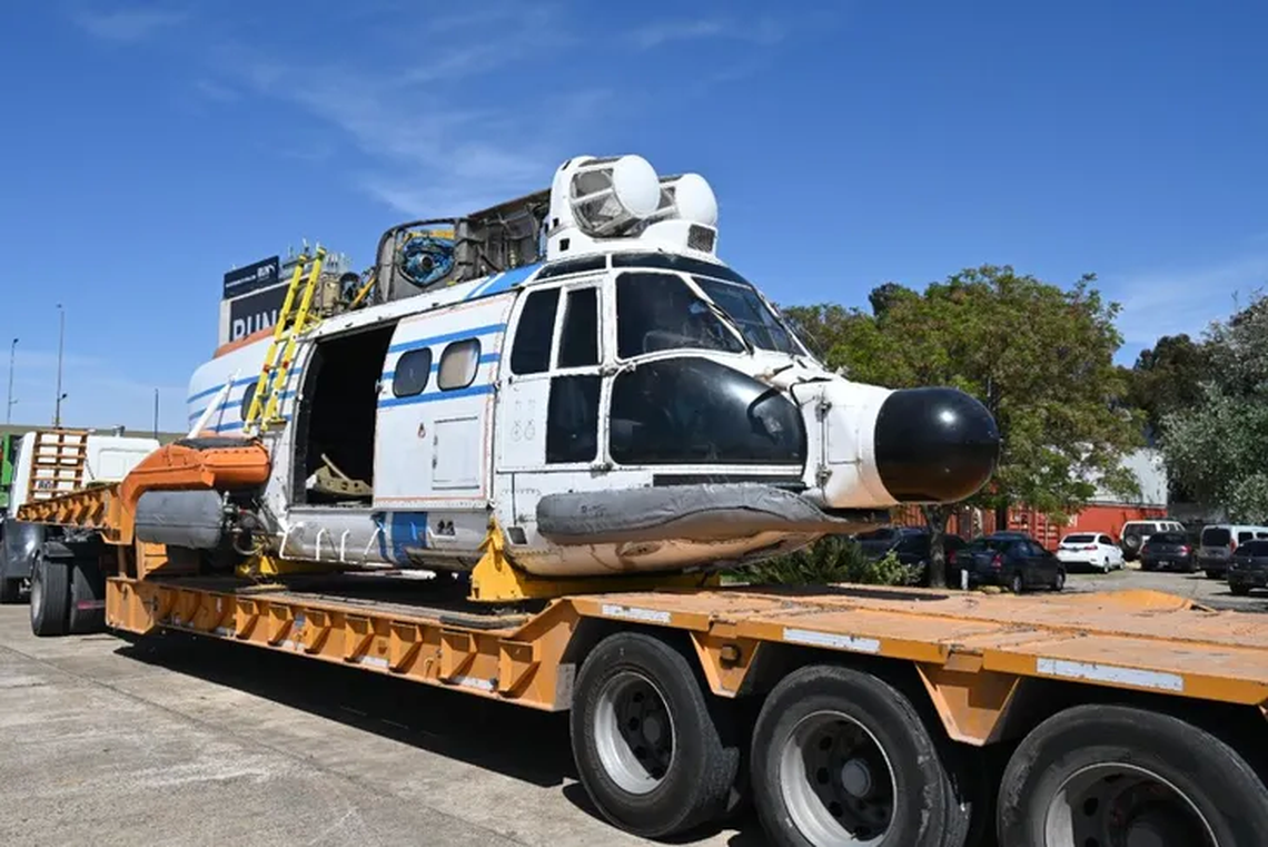 La historia del helicóptero que sobrevivió a Malvinas y ahora estará en un museo.