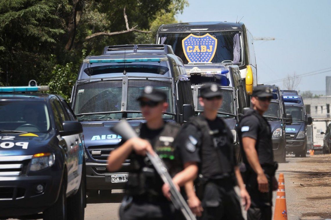 Así llegó Boca a Buenos Aires: súper custodiado y sin dar declaraciones