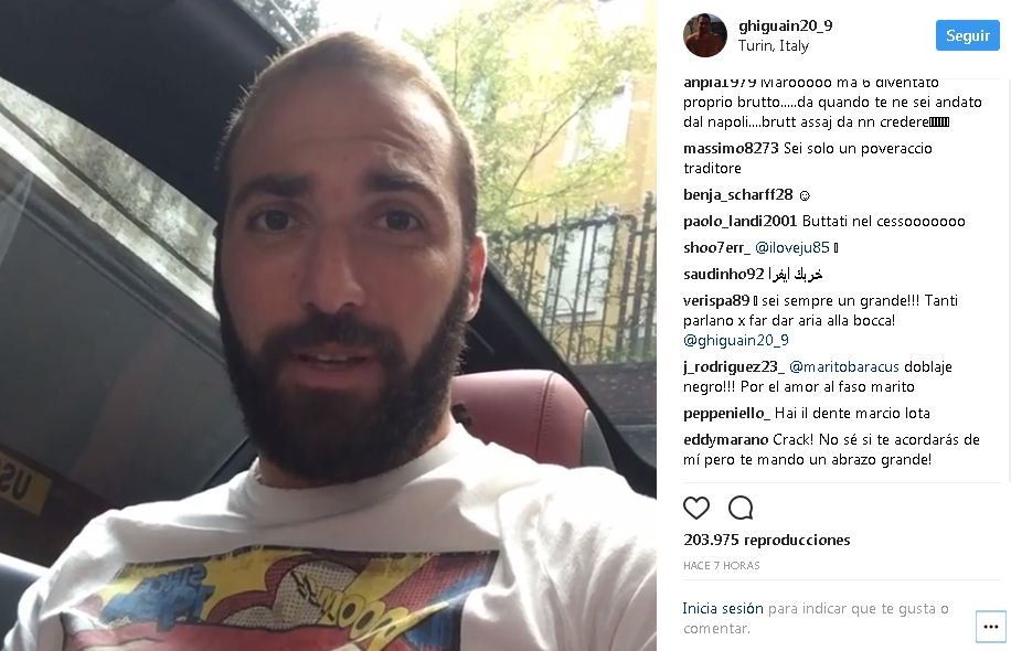 Higuaín se filmó cantando en Instagram, le erró y llovieron las burlas