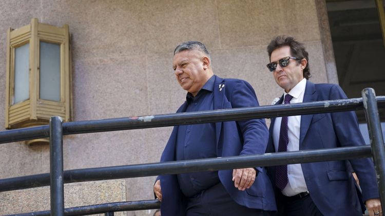 CCaudio Chiqui Tapia&nbsp; a la salida de tribunales&nbsp;