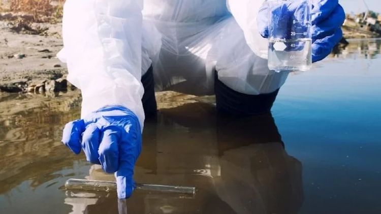 Se tomaron más de 350 muestras de agua en diversas regiones del país para analizarla.