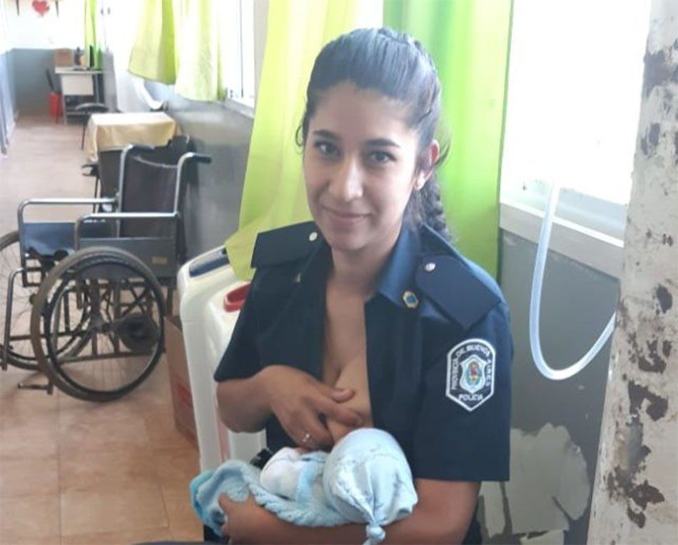 Florencio Varela: una policía asistió parto y amamantó al bebé