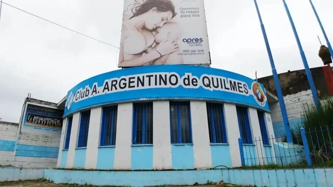 Asesinaron a un concejal en el club Argentino de Quilmes.