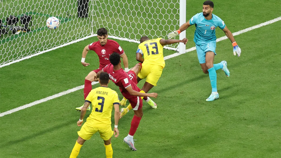 La Selecciónde Qatar fue derrota en su debut como anfitrión de un Mundial