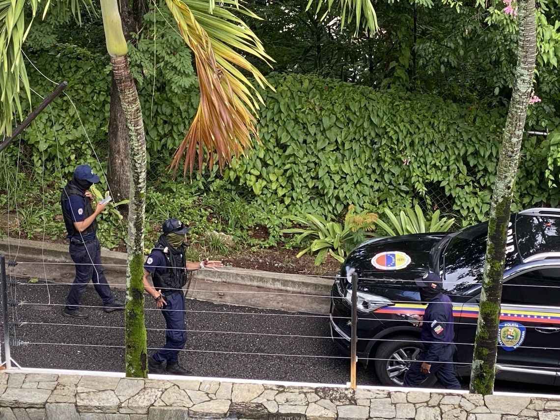 La imagen que subió uno de los opositores venezolanos asilados en la Embajada de Argentina en Caracas.