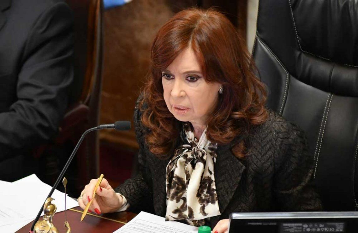 Cristina Kirchner renunció a sus haberes de vicepresidenta. 