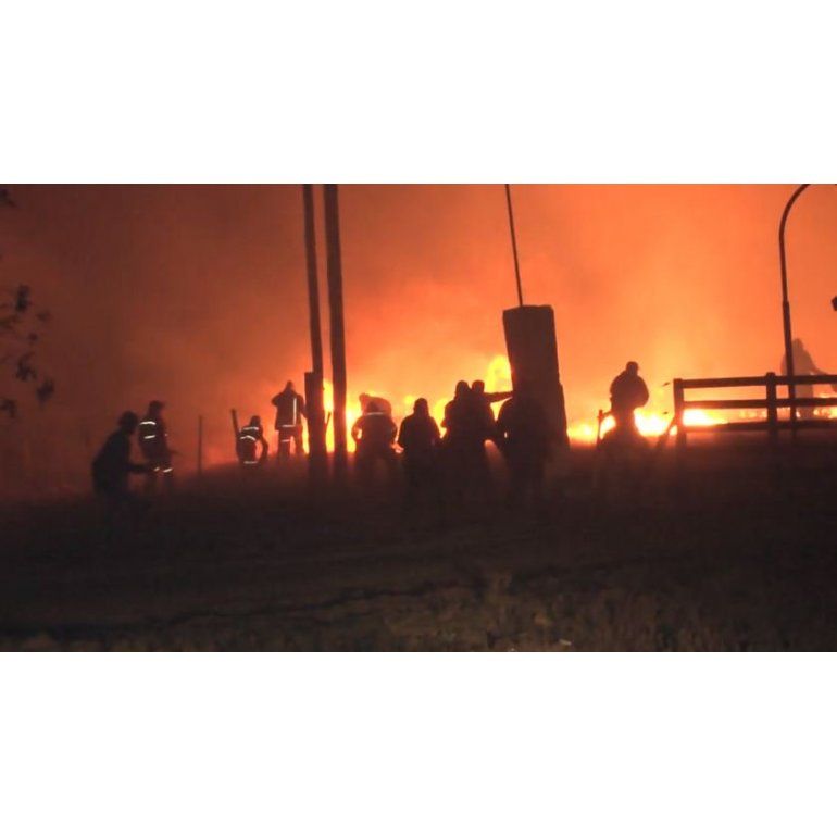 Evacuaron dos pueblos en San Luis por un incendio descontrolado