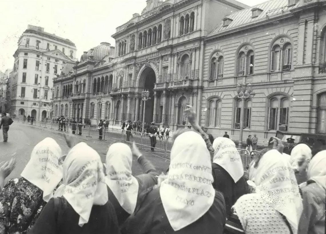 Un juez federal defendió a las Madres de Plaza de Mayo ante el ataque del ministro de Justicia.