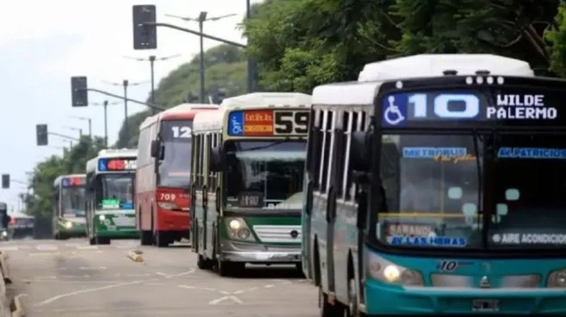El pasaje mínimo en las 104 líneas de colectivos nacionales sufrió un nuevo incremento.
