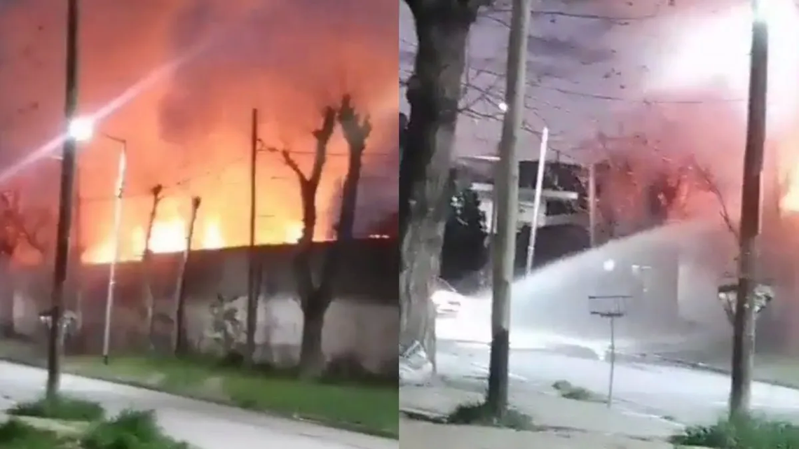 Voraz incendio en un depósito de maderas de Villa Domínico.