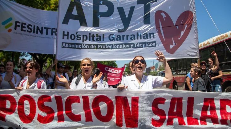 Necesitamos 100% de aumento salarial, que es lo que se perdió desde agosto hasta ahora, indican los trabajadores.