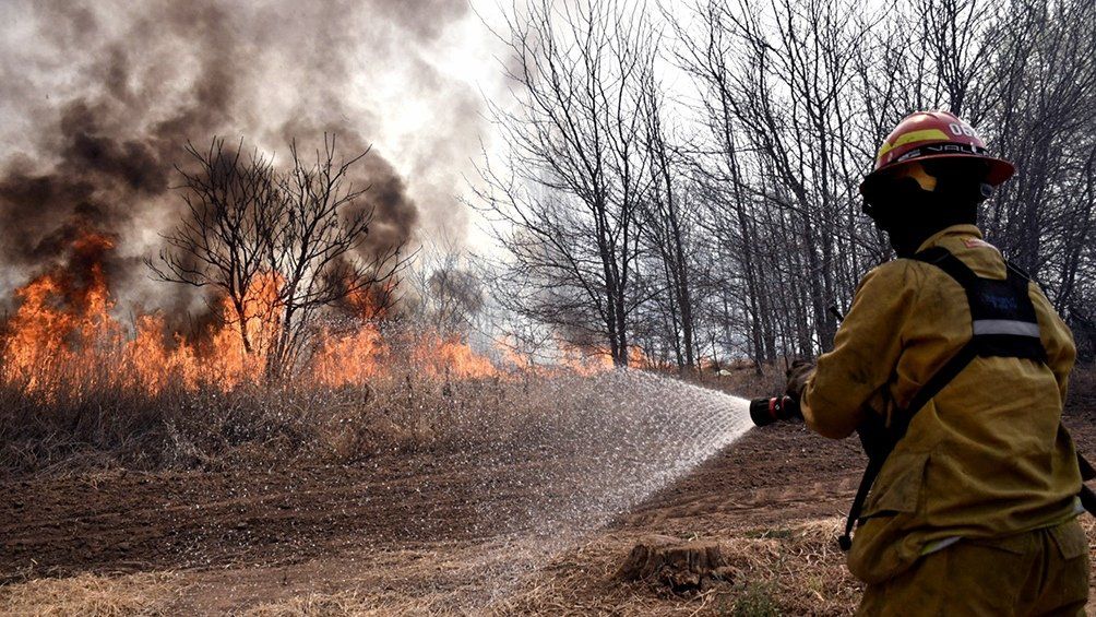 Incendios forestales: Salta, Jujuy y La Rioja tiene focos activos