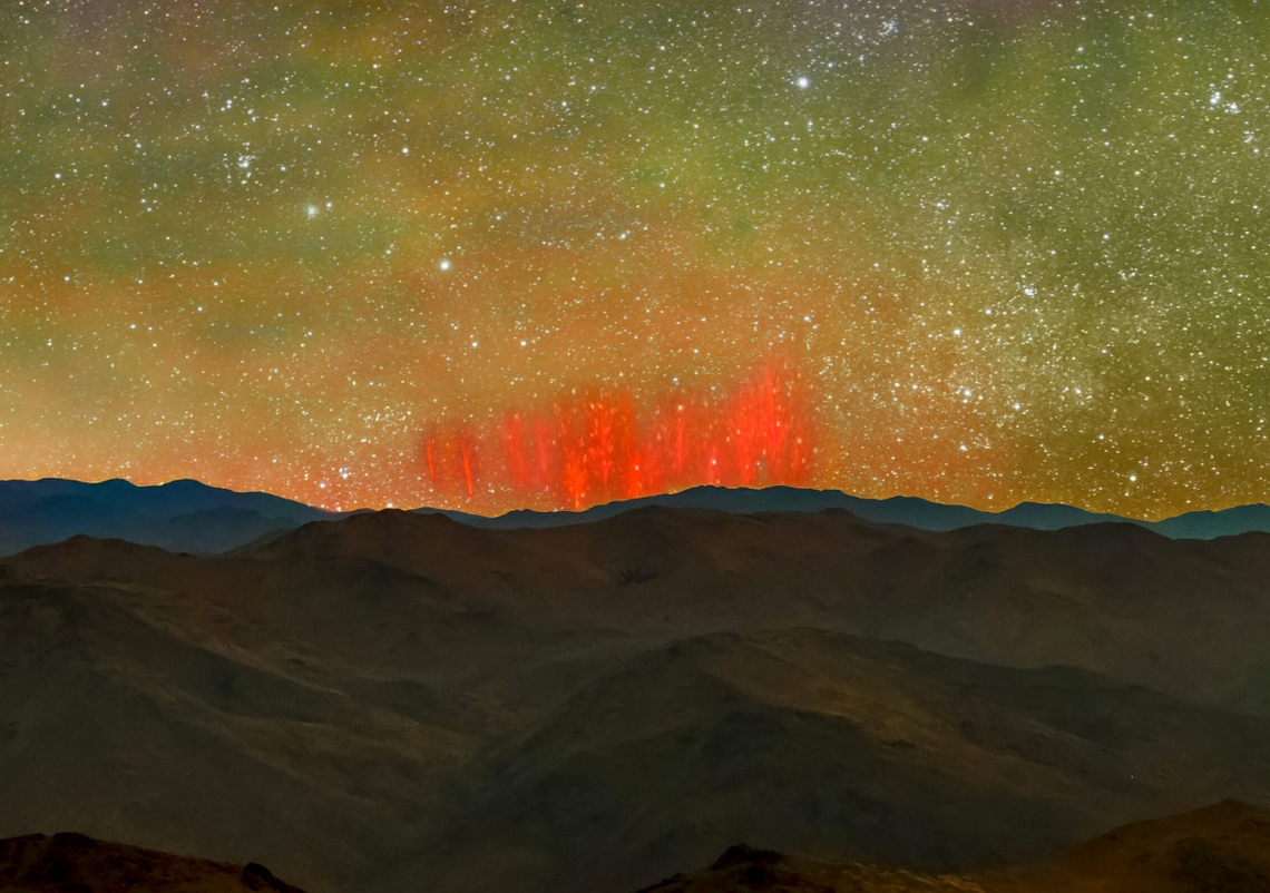 Registran extraños duendes rojos en el cielo de Chile