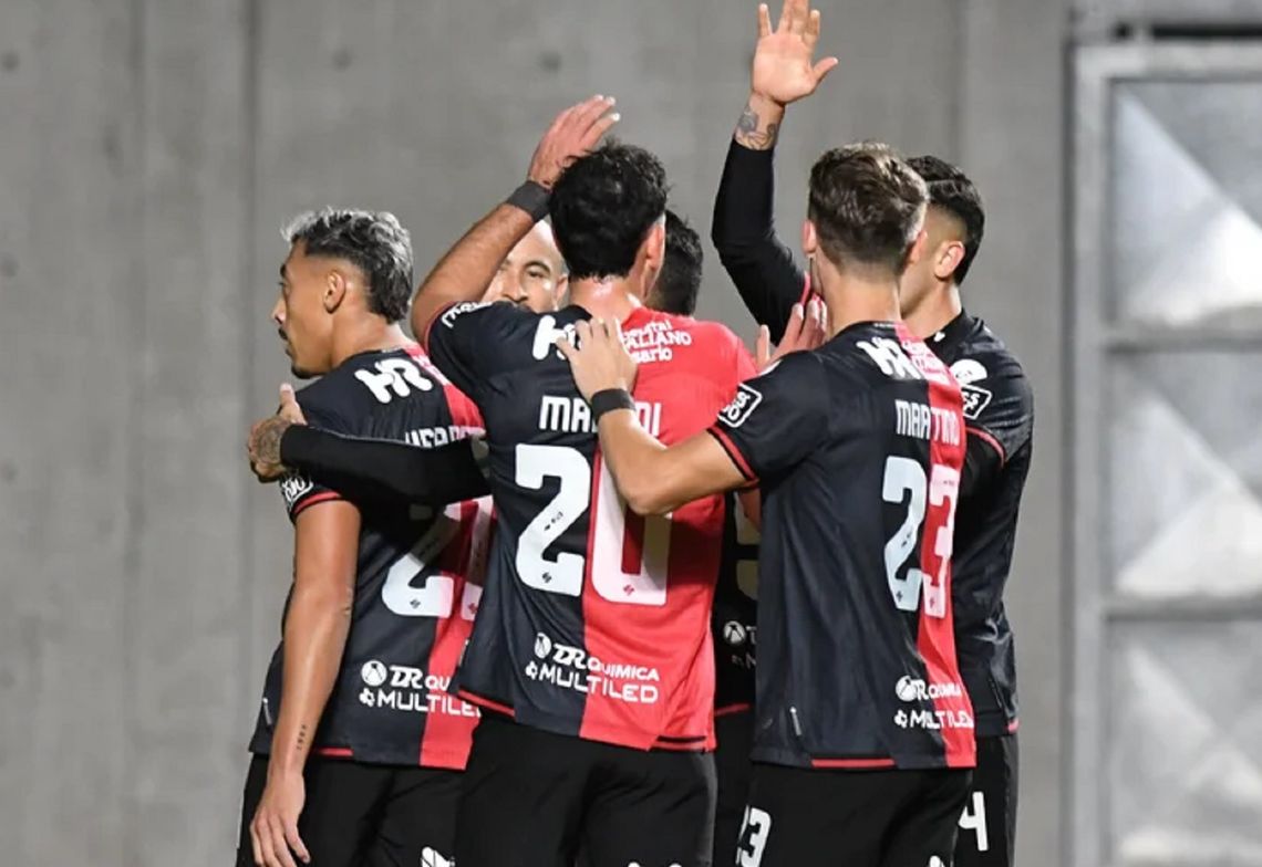 Herrera no gritó su gol por haber jugado en Defensa y Justicia.