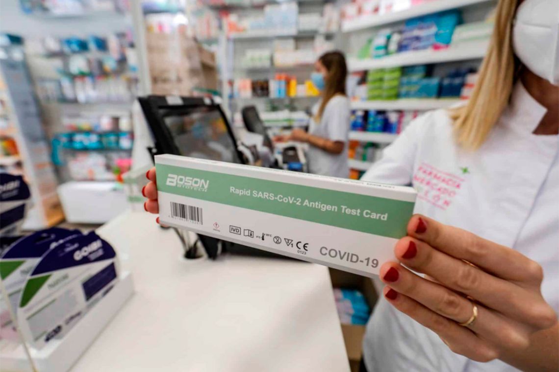 Los test caseros ya se venden en farmacias en diferentes países. Archivo.