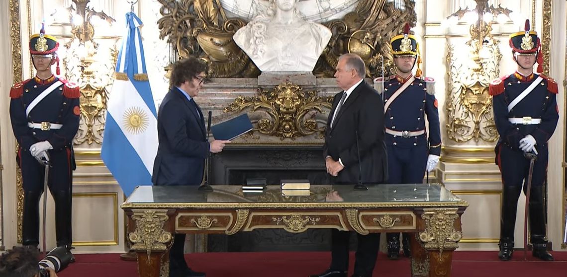 El presidente Javier Milei le tomó juramento a Gerardo Werthein en Casa Rosada.