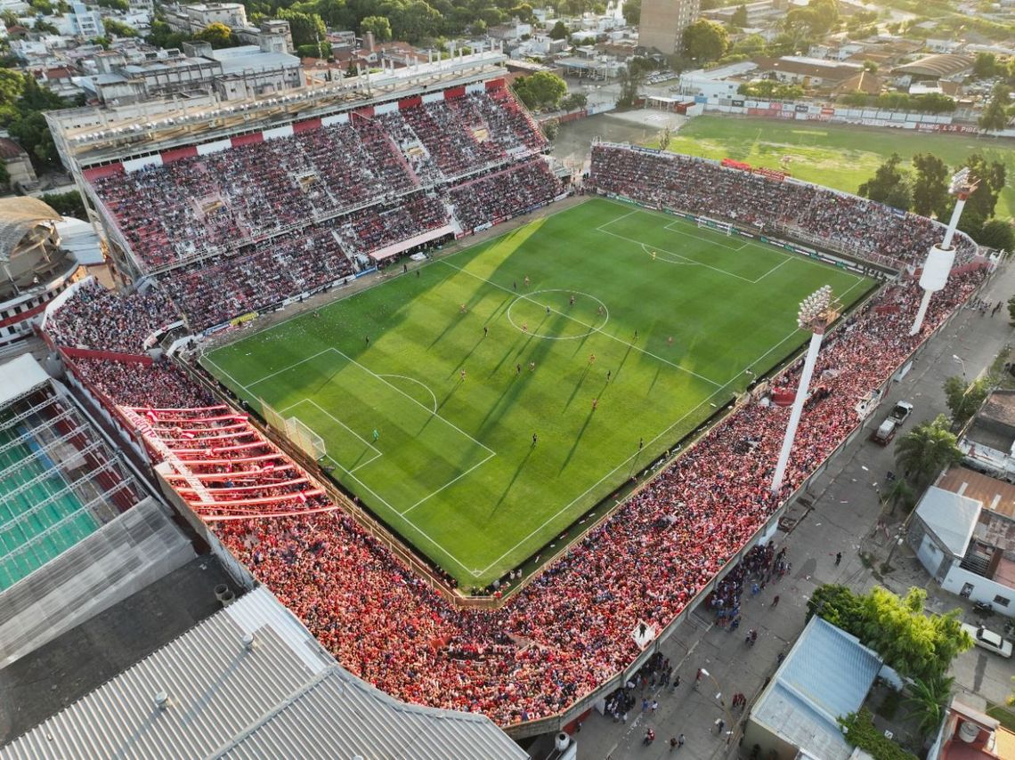 Unión y Defensa y Justicia se enfrentarán en el estadio 15 de Abril. 