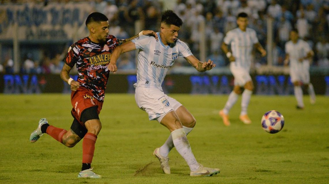 Barracas y Atlético Tucumán igualaron en el Norte del país
