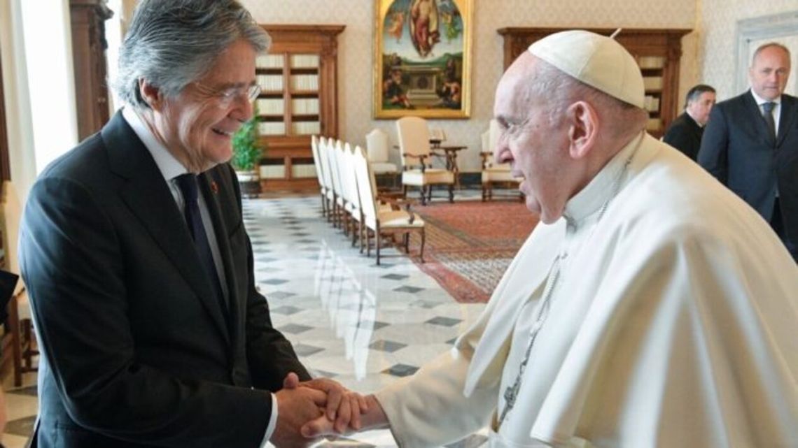 El Papa Francisco con el presidente de Ecuador