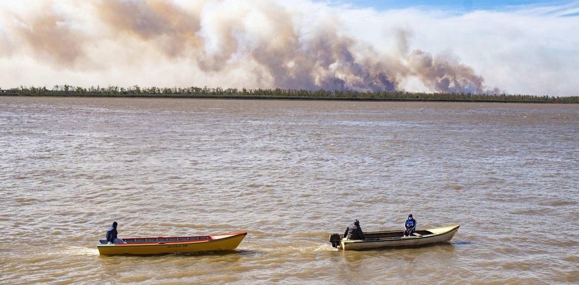 Incendios forestales en el Delta del Paraná: El fuego ha llegado a poblaciones estables