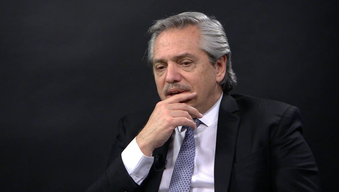 El expresidente Alberto Fernández es investigado por el juez Julián Ercolini.
