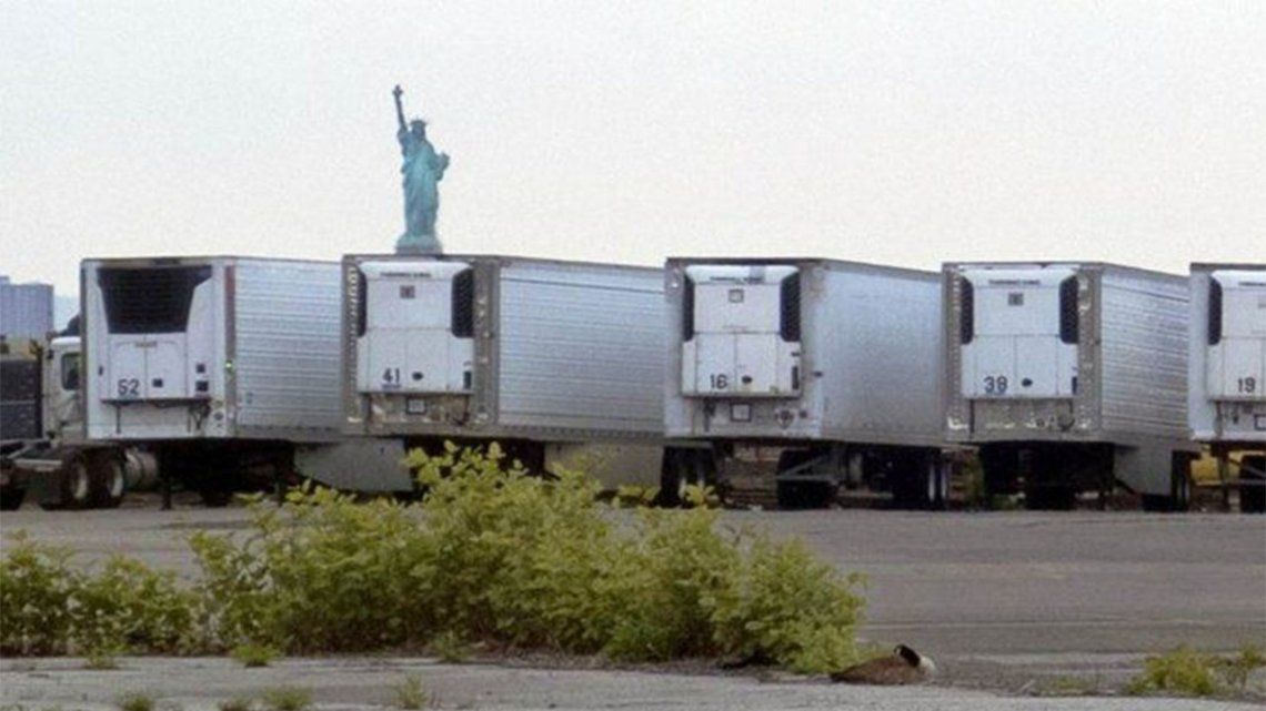 Nueva York: Hay 750 muertos de coronavirus almacenados en camiones frigoríficos tras un año.