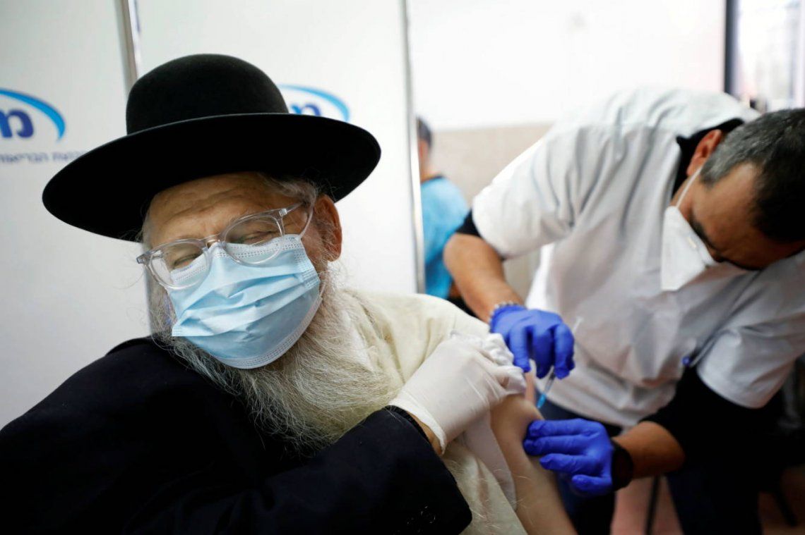 Israel le enviará a Palestina un millón de dosis de vacunas