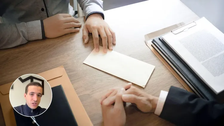 Trabajadora es despedida por llegar siempre muy temprano al trabajo. &nbsp;