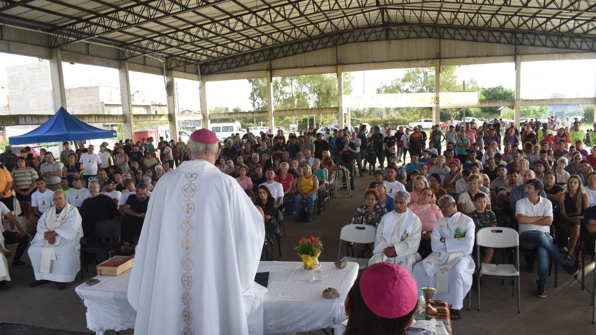 La Iglesia de Lomas de Zamora rezó por la salud del Papa Francisco