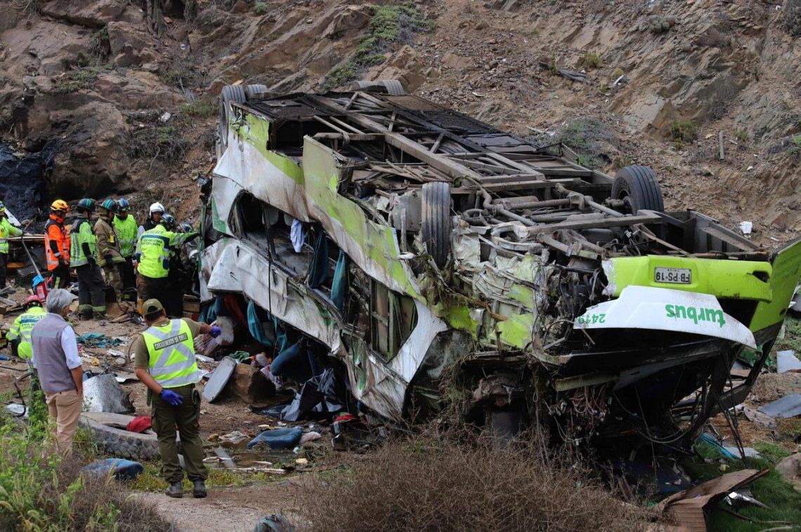 Chile: al menos 21 muertos tras desbarrancar un ómnibus