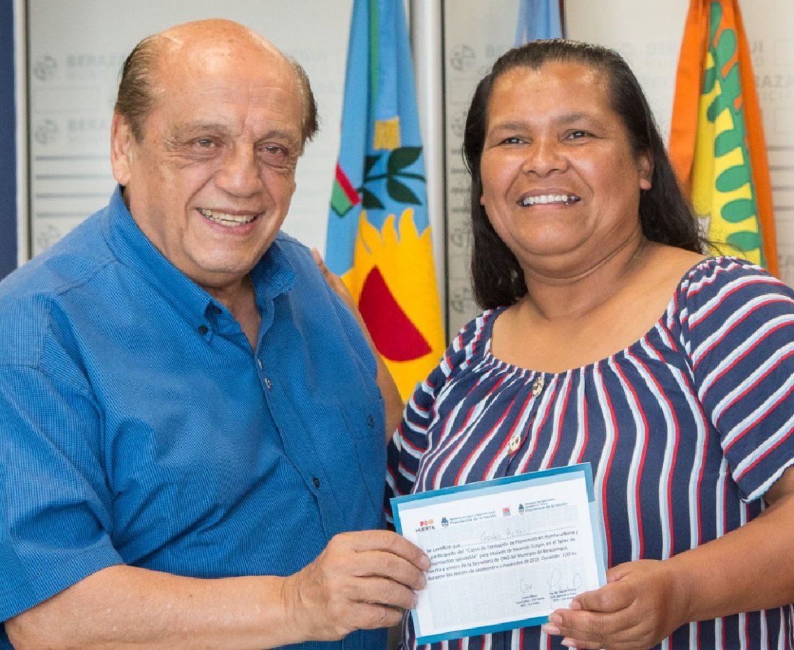 Berazategui: vecinos recibieron sus certificados del Curso de Promotores en Huerta Urbana